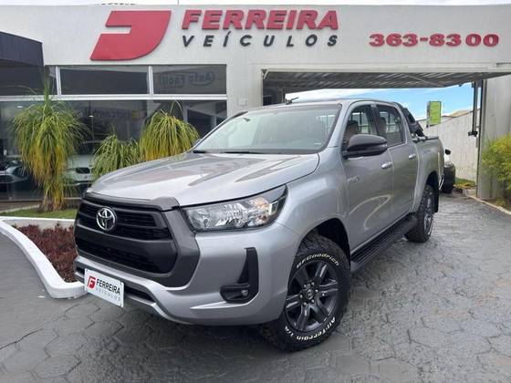 TOYOTA HILUX 2.8 D-4D TURBO DIESEL CD SR 4X4 AUTOMÁTICO TOYOTA HILUX 2.8 D-4D TURBO DIESEL CD SR 4X4 AUTOMÁTICO